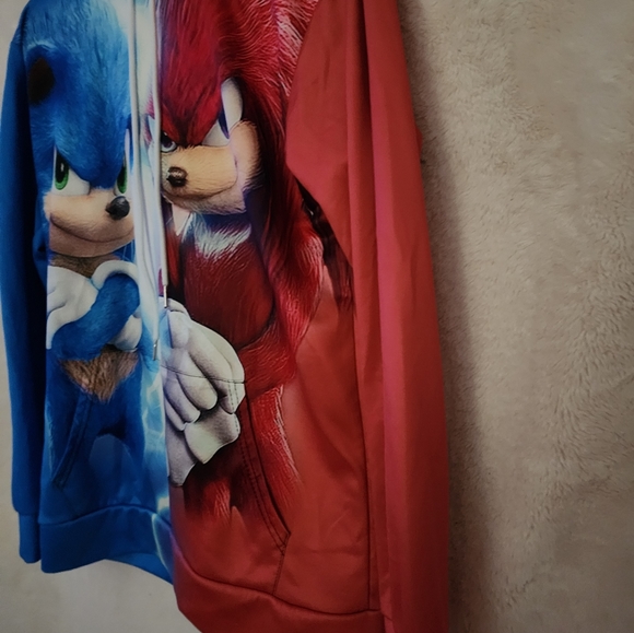 Sonic & Knuckles Hoodie - Picture 2 of 3